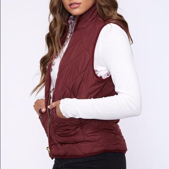 Reversible Sherpa Vest - Picture 4 of 8